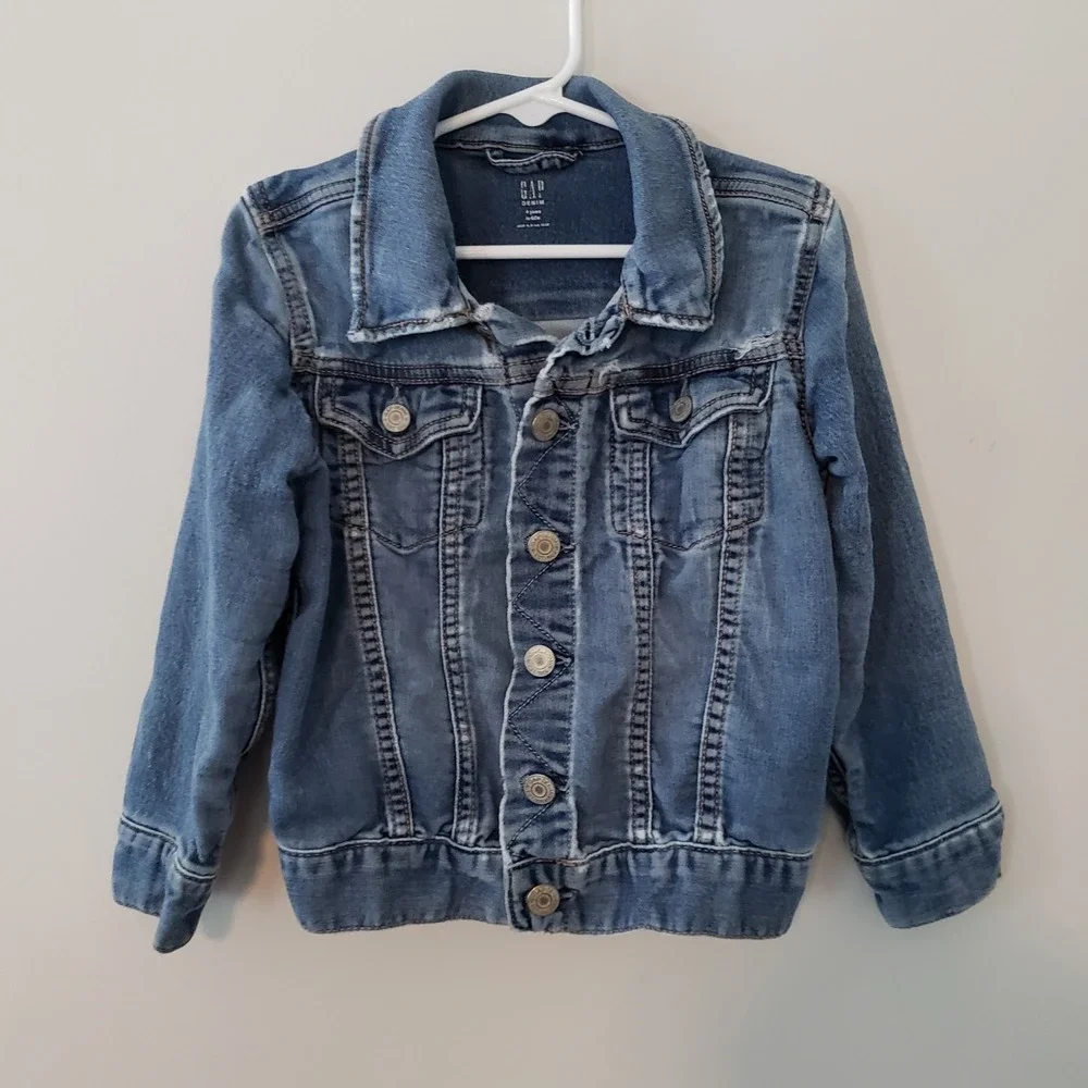 GAP Toddler Denim Jean Jacket Coat SIZE 4 Distressed Unisex Boy Girl Kids Blue